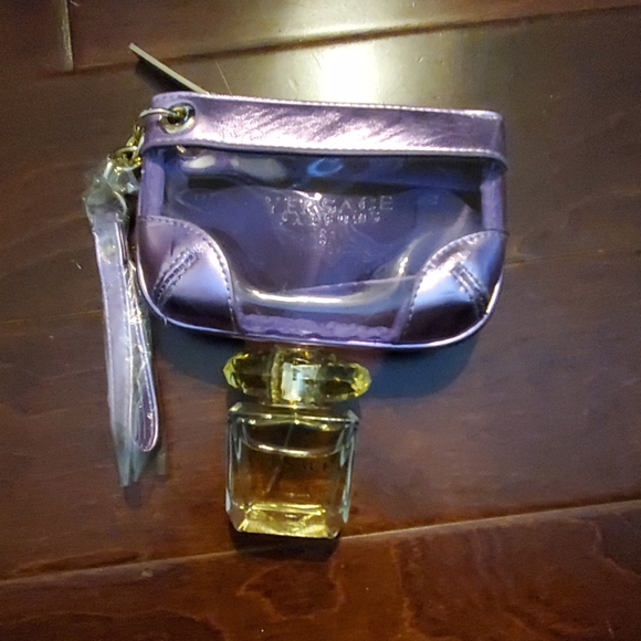 Versace - Picture 3 of 3